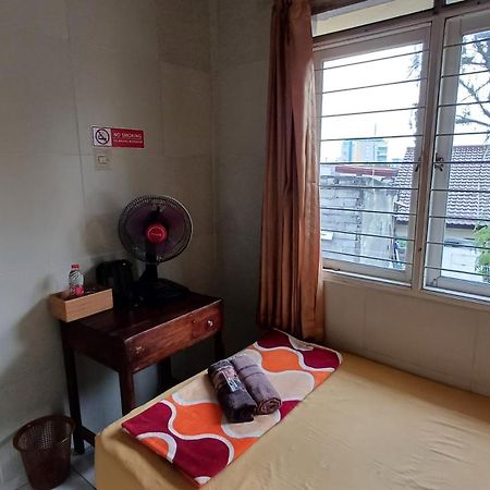 מלון Kost Carmelia Syariah Baranangsiang בוגור מראה חיצוני תמונה